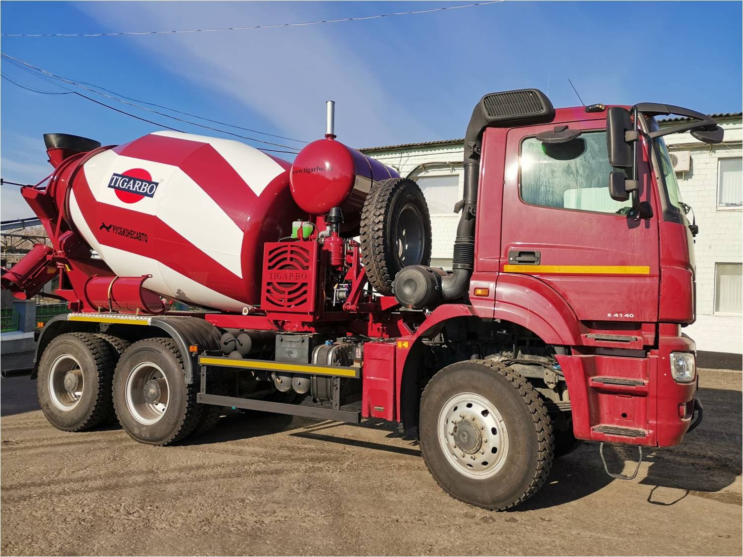 АБС 8 м³ на шасси КамАЗ-65201 — вид сбоку